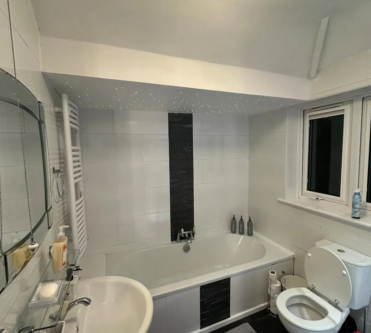 Luxury Detached Holiday Home Near Bhx, Jlr, Nec Birmingham