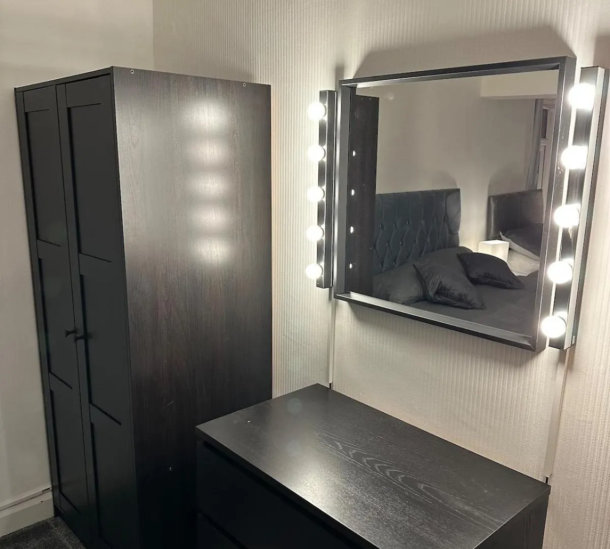 Luxury Detached Holiday Home Near Bhx, Jlr, Nec Birmingham