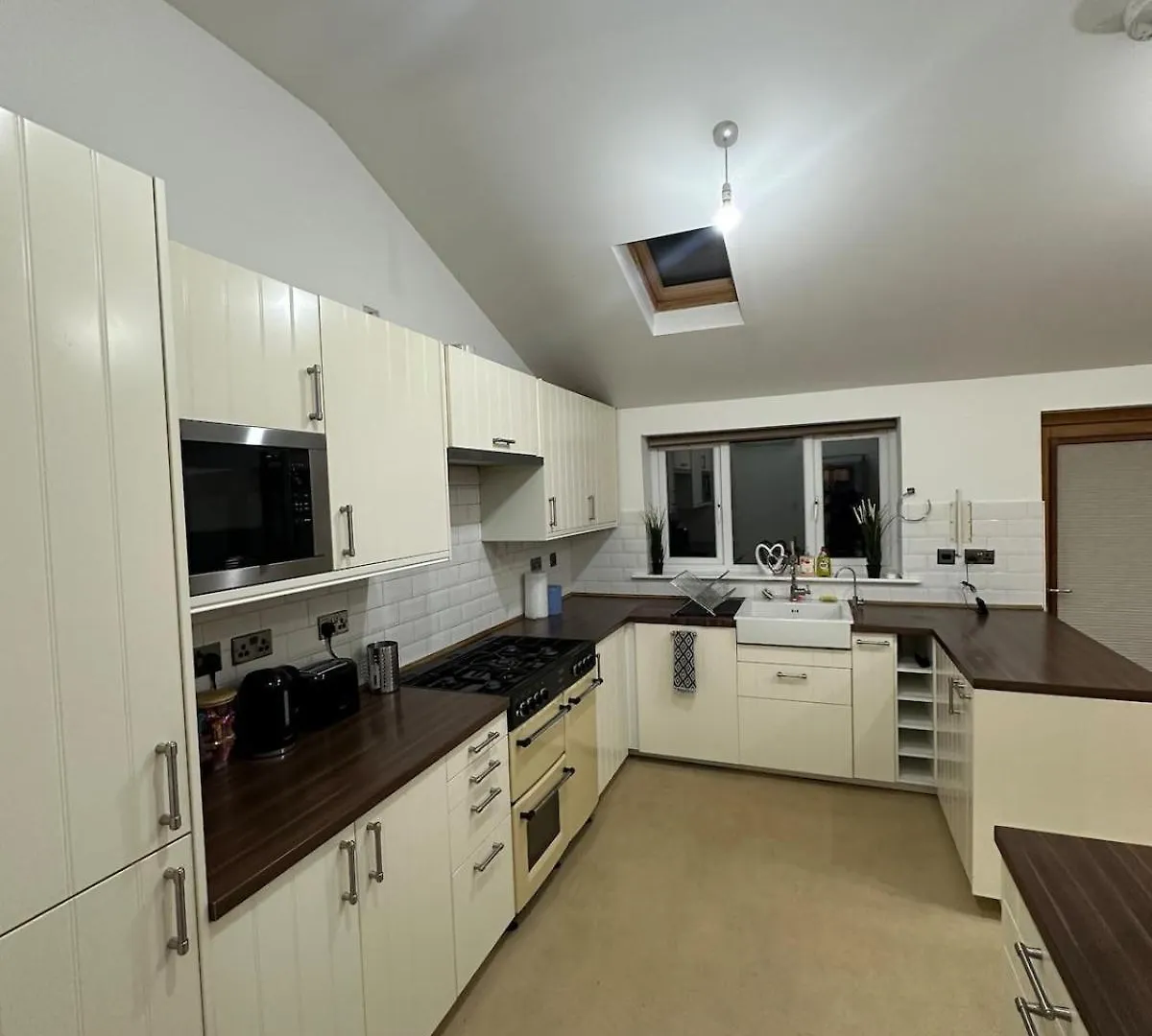 Luxury Detached Holiday Home Near Bhx, Jlr, Nec Birmingham United Kingdom