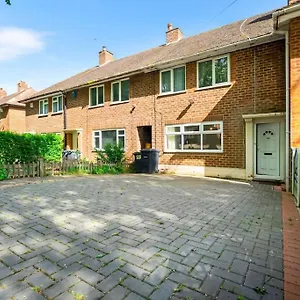 Jlr, Nec, B'ham, Contractors Holiday home